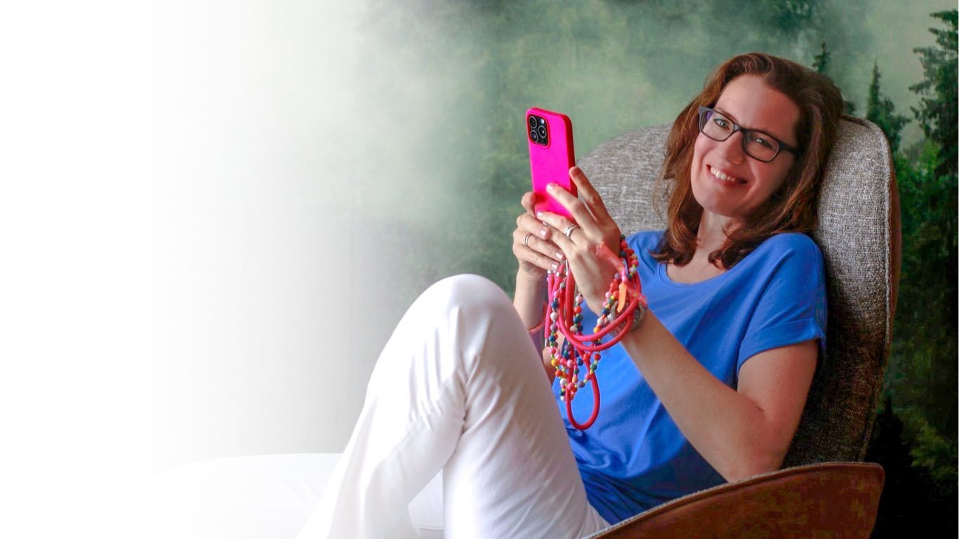 Eva above the fold 1